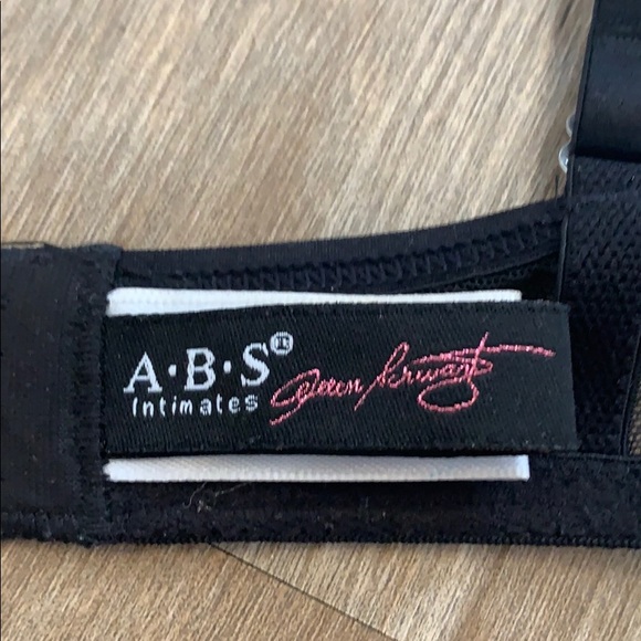 Black Bra 36B - Picture 4 of 5